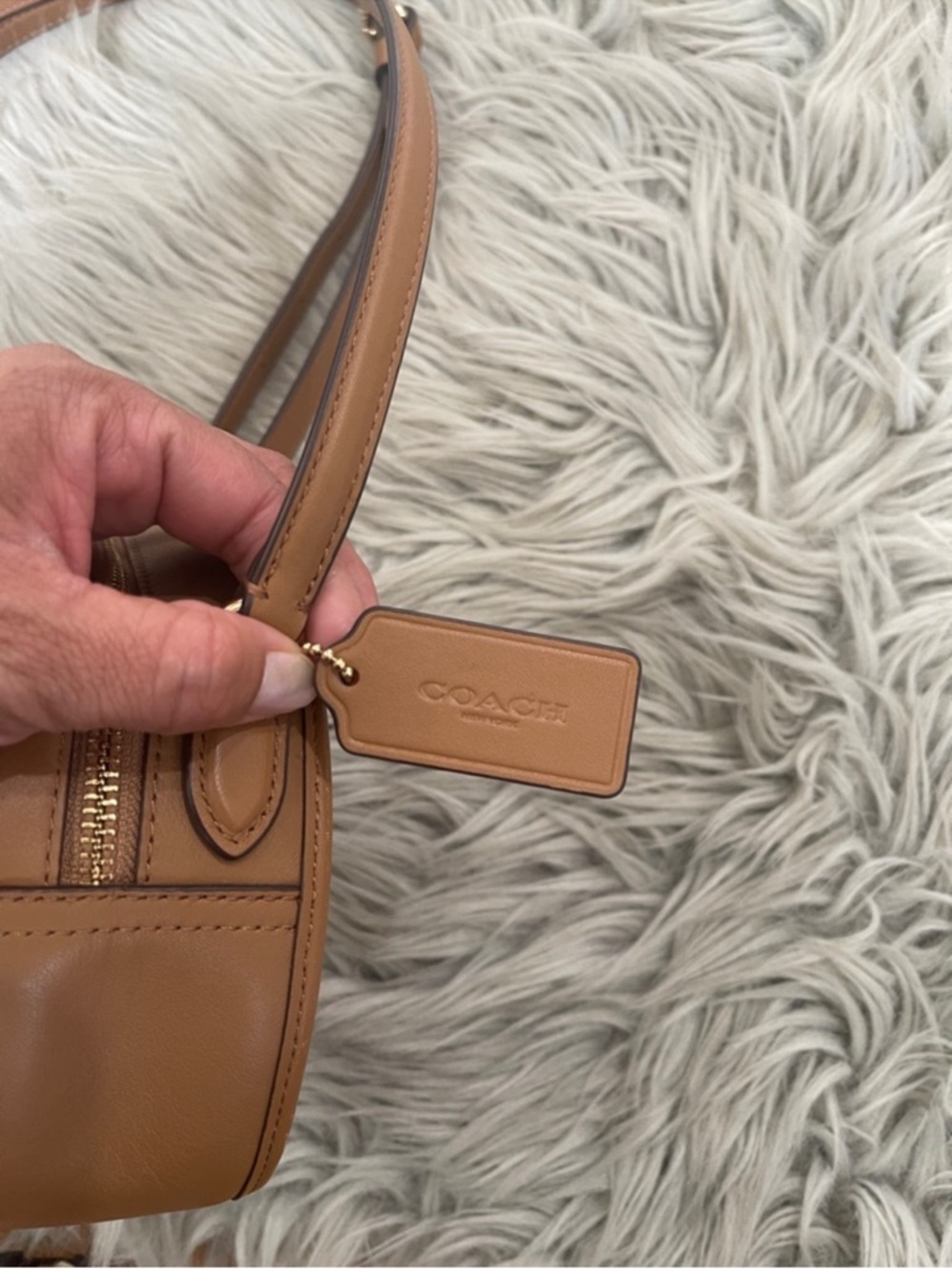 Coach Leather Canteen crossbody in Tan - Picture 6 of 7